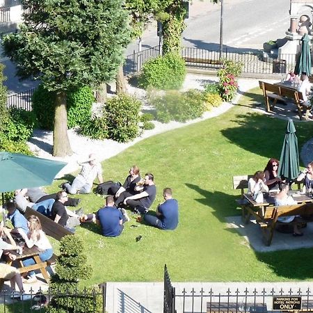 Haughton Arms Hotel Alford  Extérieur photo