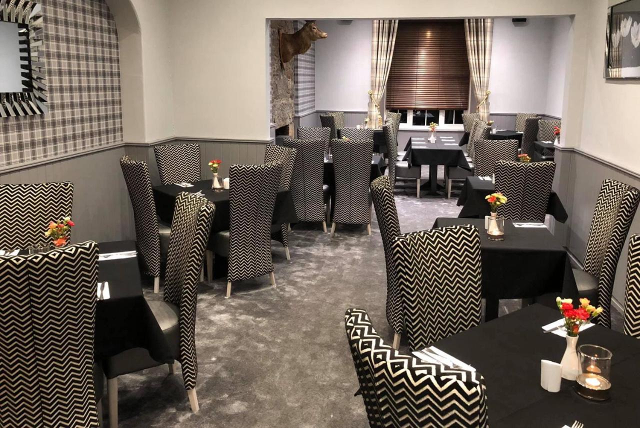 Haughton Arms Hotel Alford  Extérieur photo
