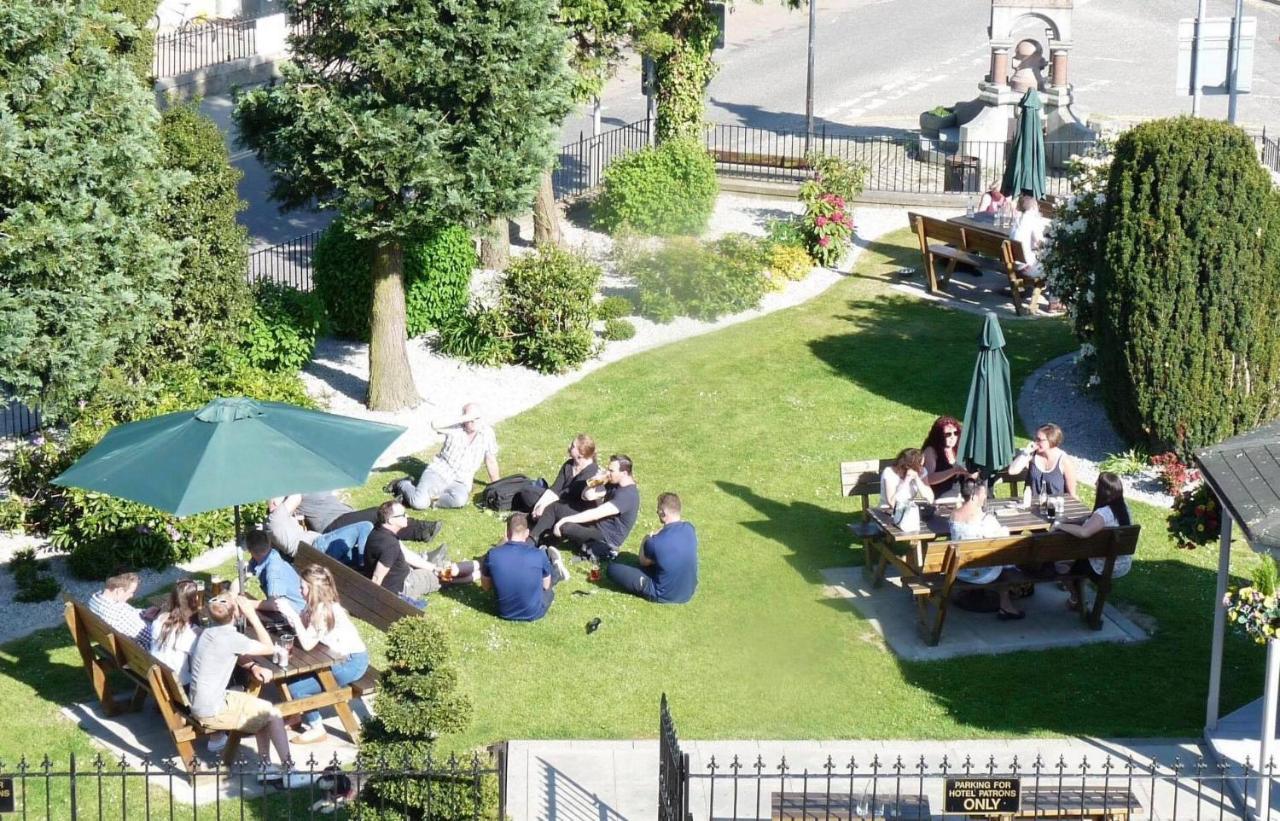 Haughton Arms Hotel Alford  Extérieur photo