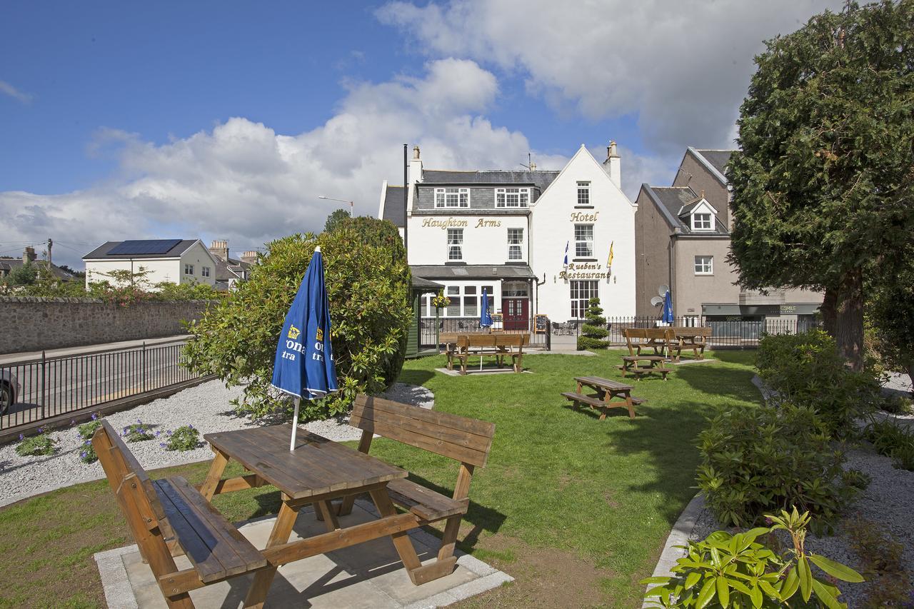 Haughton Arms Hotel Alford  Extérieur photo