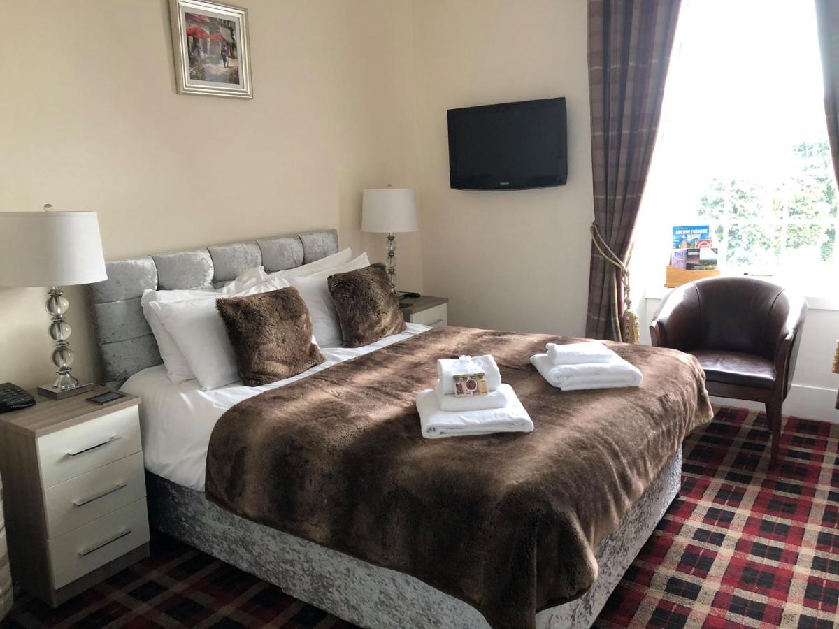 Haughton Arms Hotel Alford  Extérieur photo